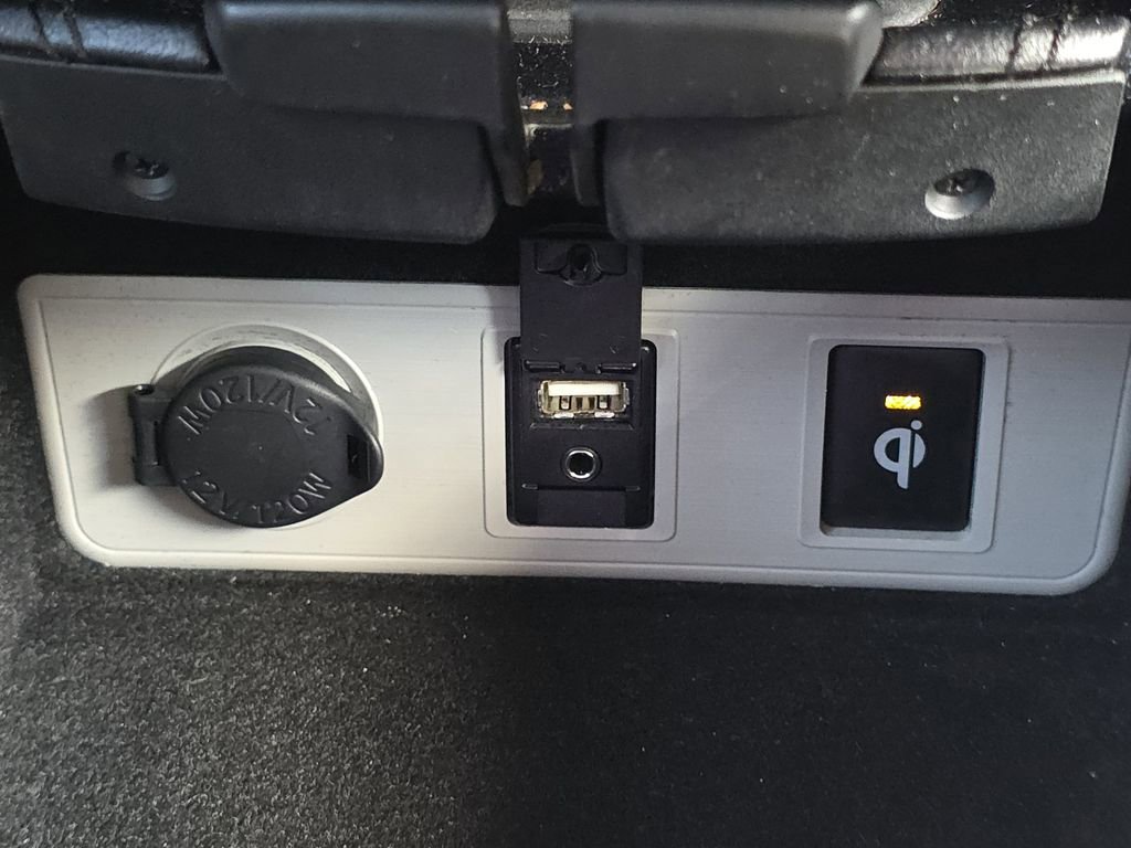 Used 2016 Toyota Avalon Touring image 30