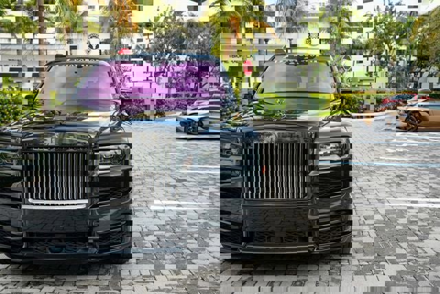 Used 2020 Rolls-Royce Cullinan Black Badge image 8