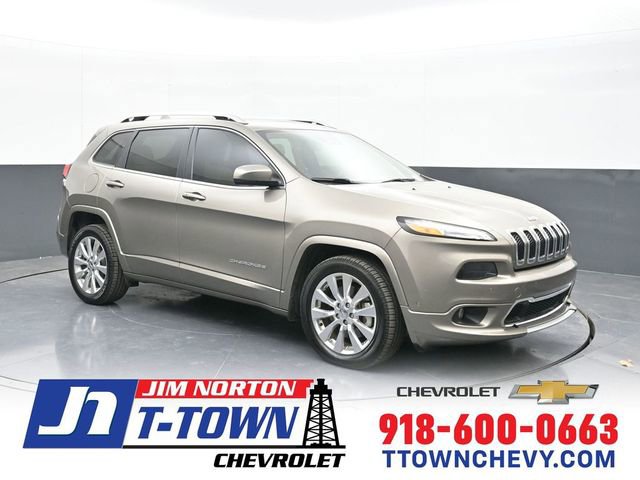 Used 2017 Jeep Cherokee Overland w/ Technology Group