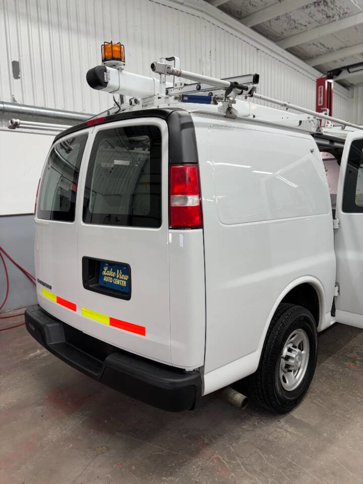 Used 2015 Chevrolet Express 2500 image 5