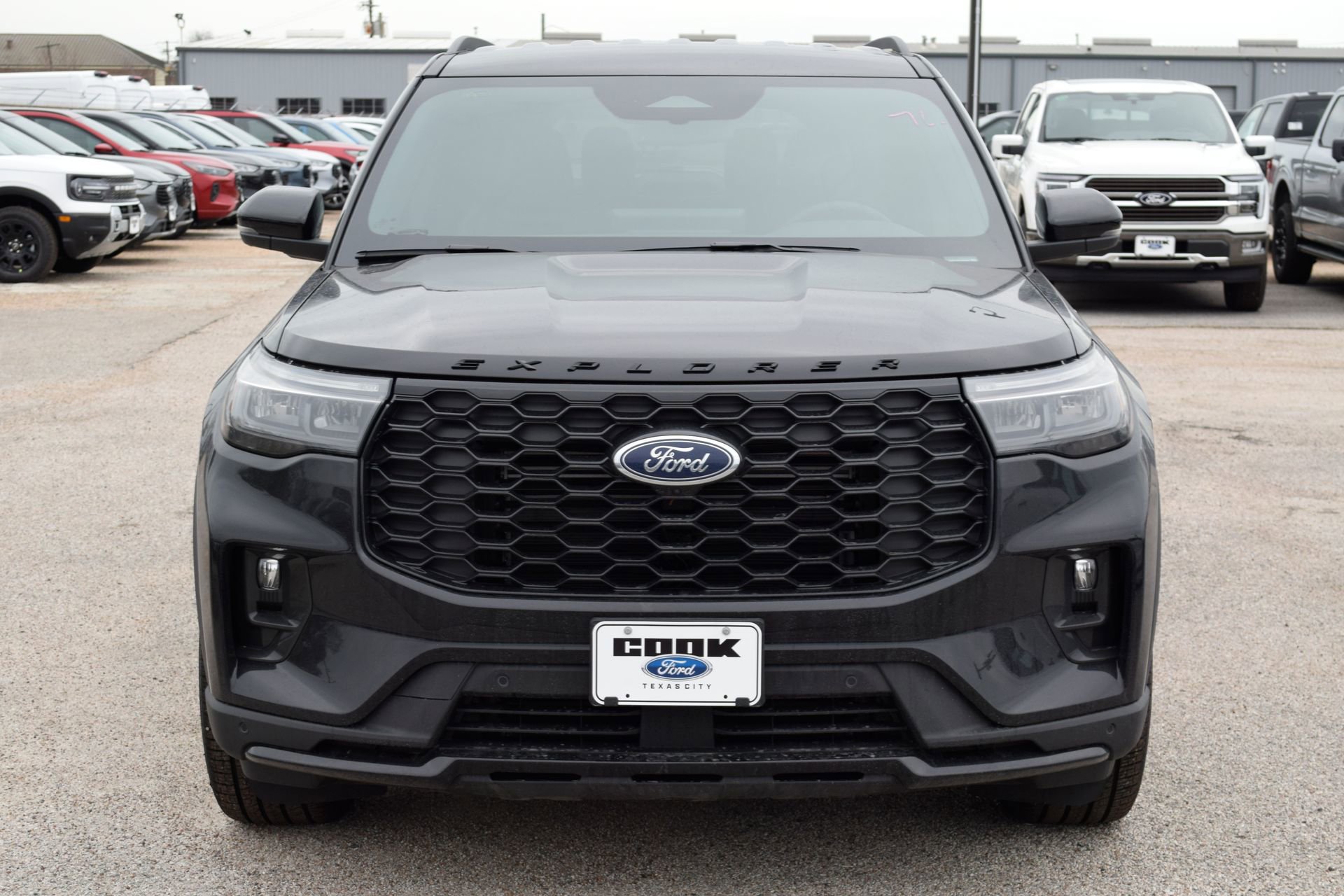New 2026 Ford Explorer ST-Line w/ ST-Line Street Pack image 2
