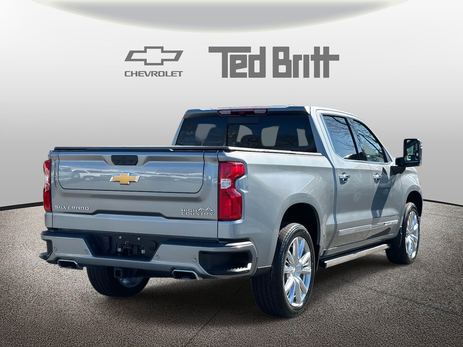 Used 2024 Chevrolet Silverado 1500 High Country w/ High Country Premium Package image 4