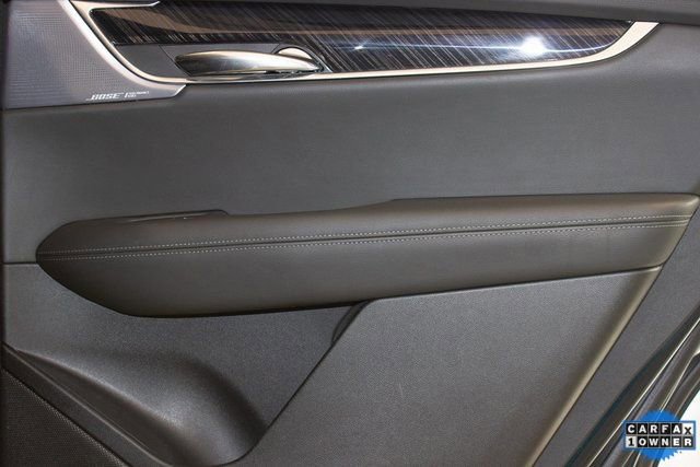 Used 2025 Cadillac XT6 Premium Luxury image 14