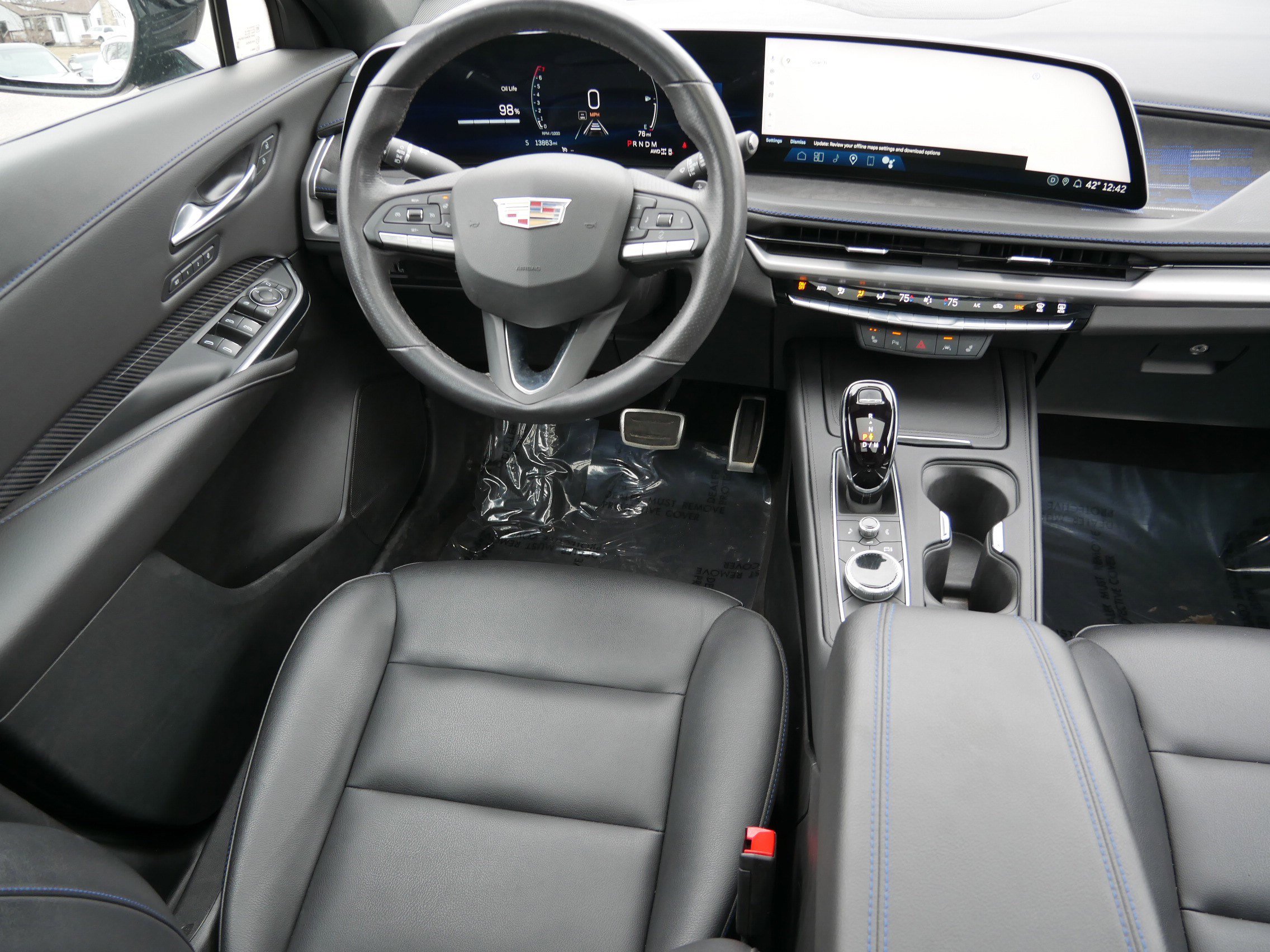 Used 2024 Cadillac XT4 Sport image 9