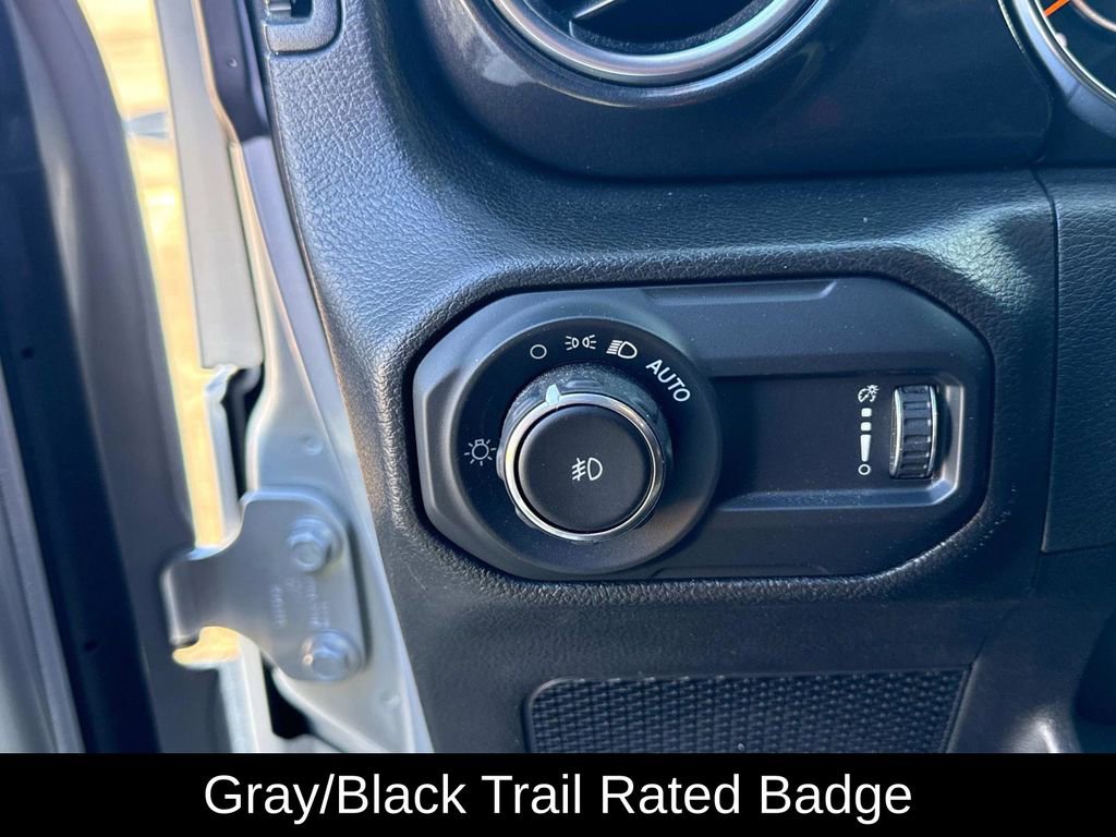 Used 2023 Jeep Wrangler Altitude image 25