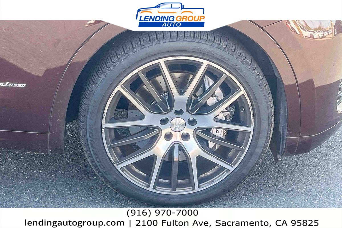 Used 2019 Maserati Levante S GranLusso image 9