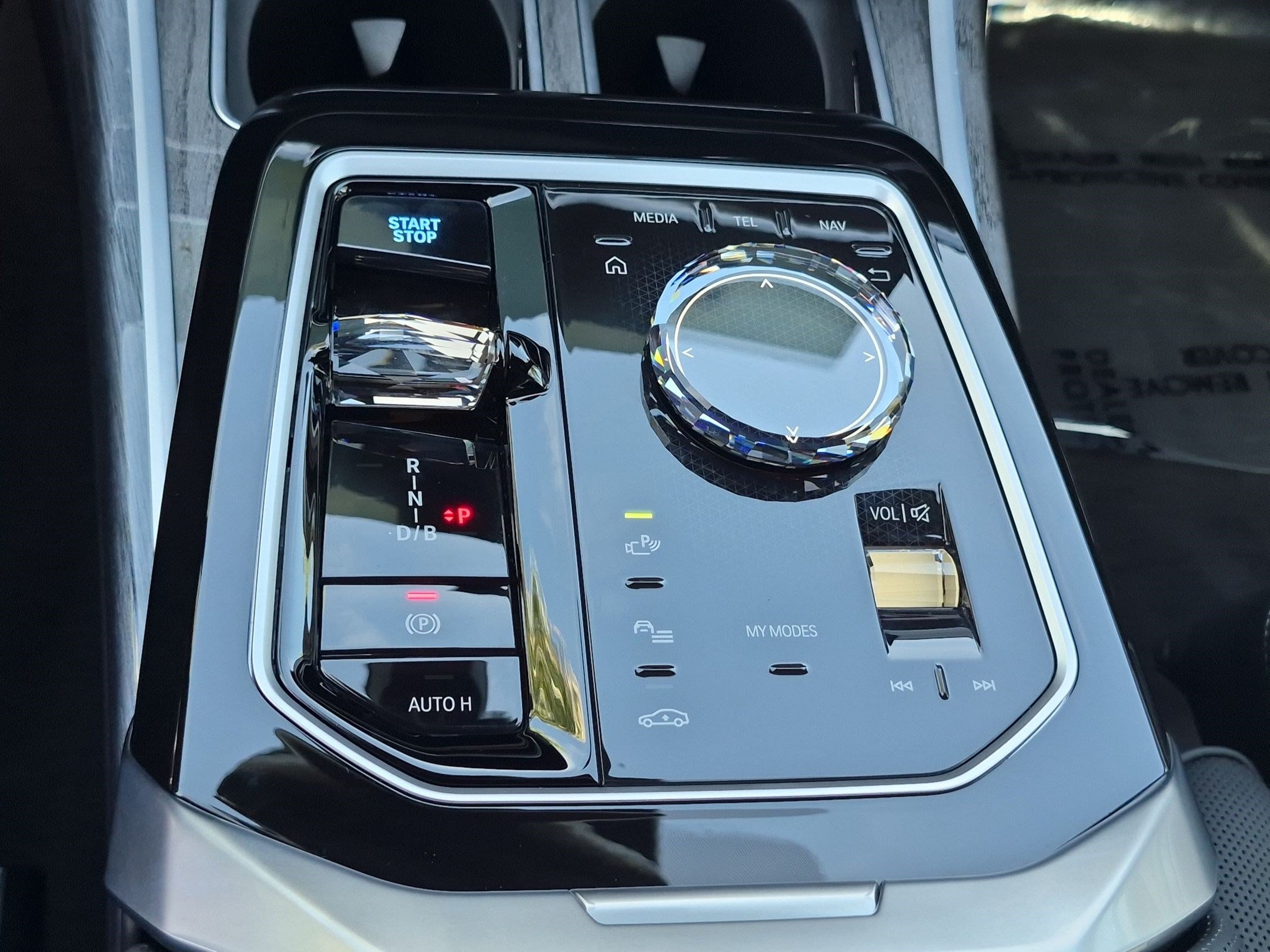 Used 2025 BMW i7 eDrive50 w/ M Sport Package RWD image 26