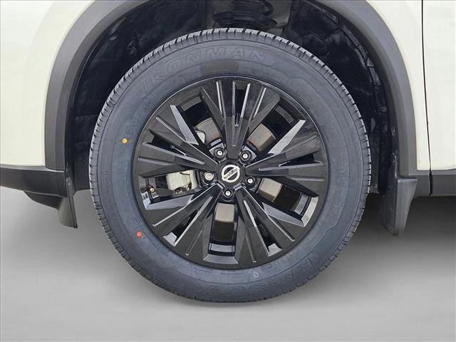 Used 2021 Nissan Rogue SV w/ Premium Package image 22