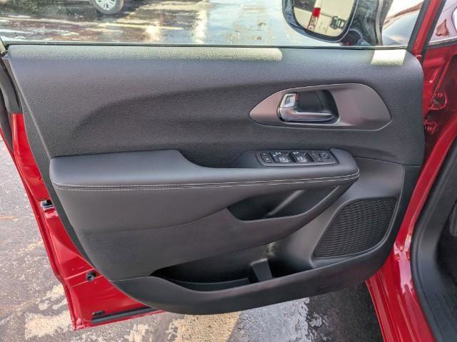 New 2026 Chrysler Voyager LX image 9