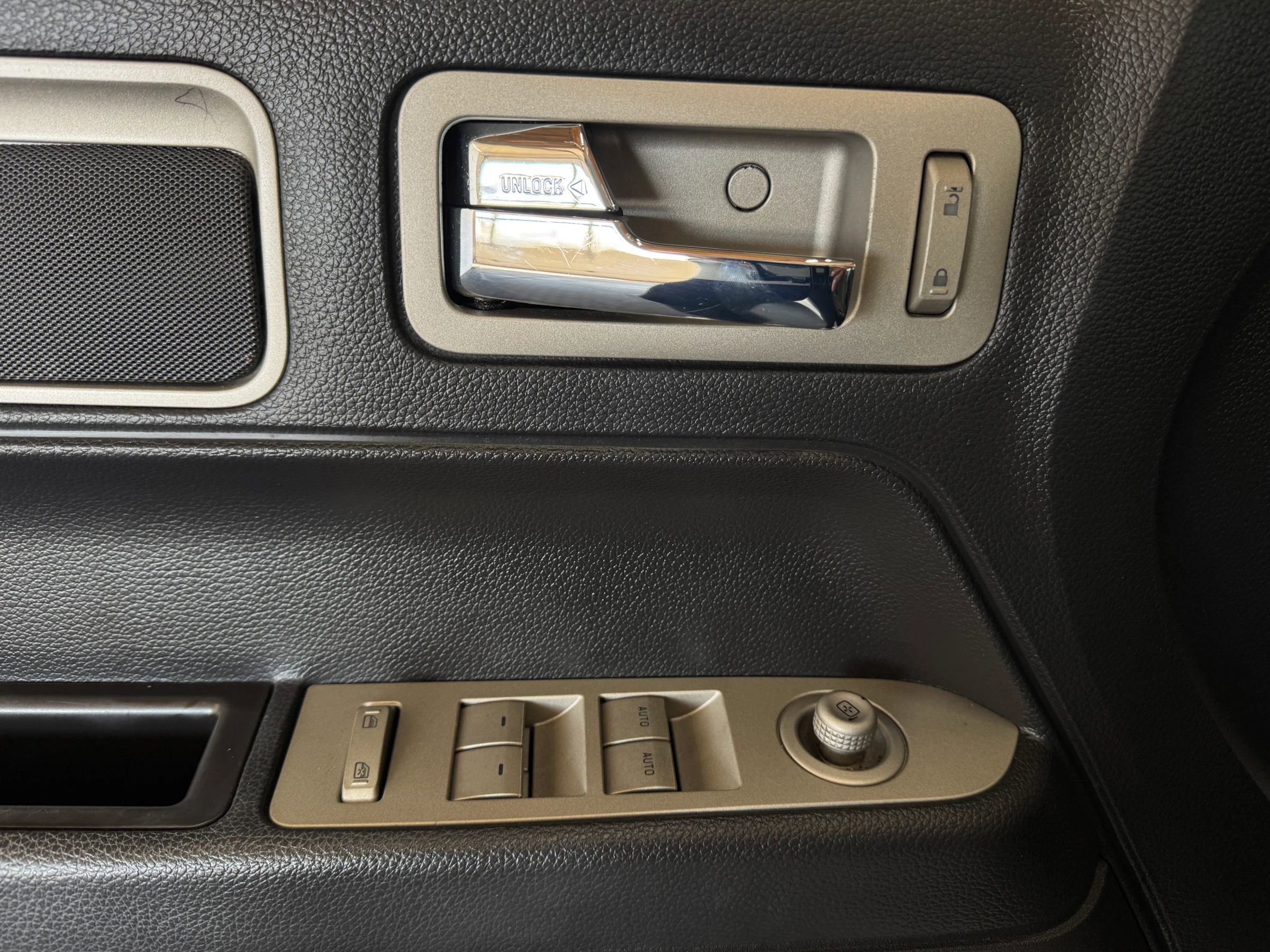 Used 2007 Lincoln MKZ image 12