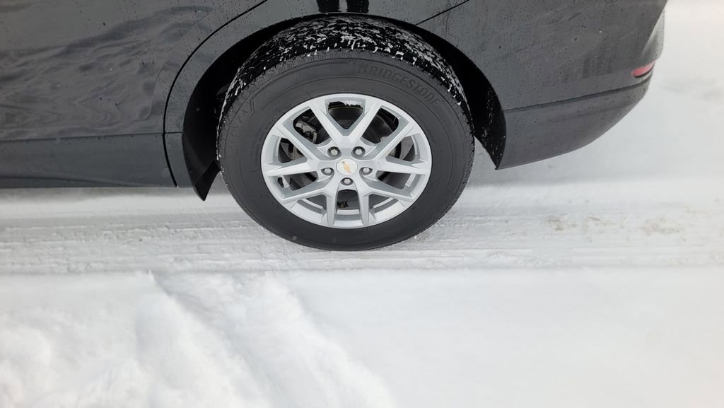 Used 2023 Chevrolet Equinox LT image 8