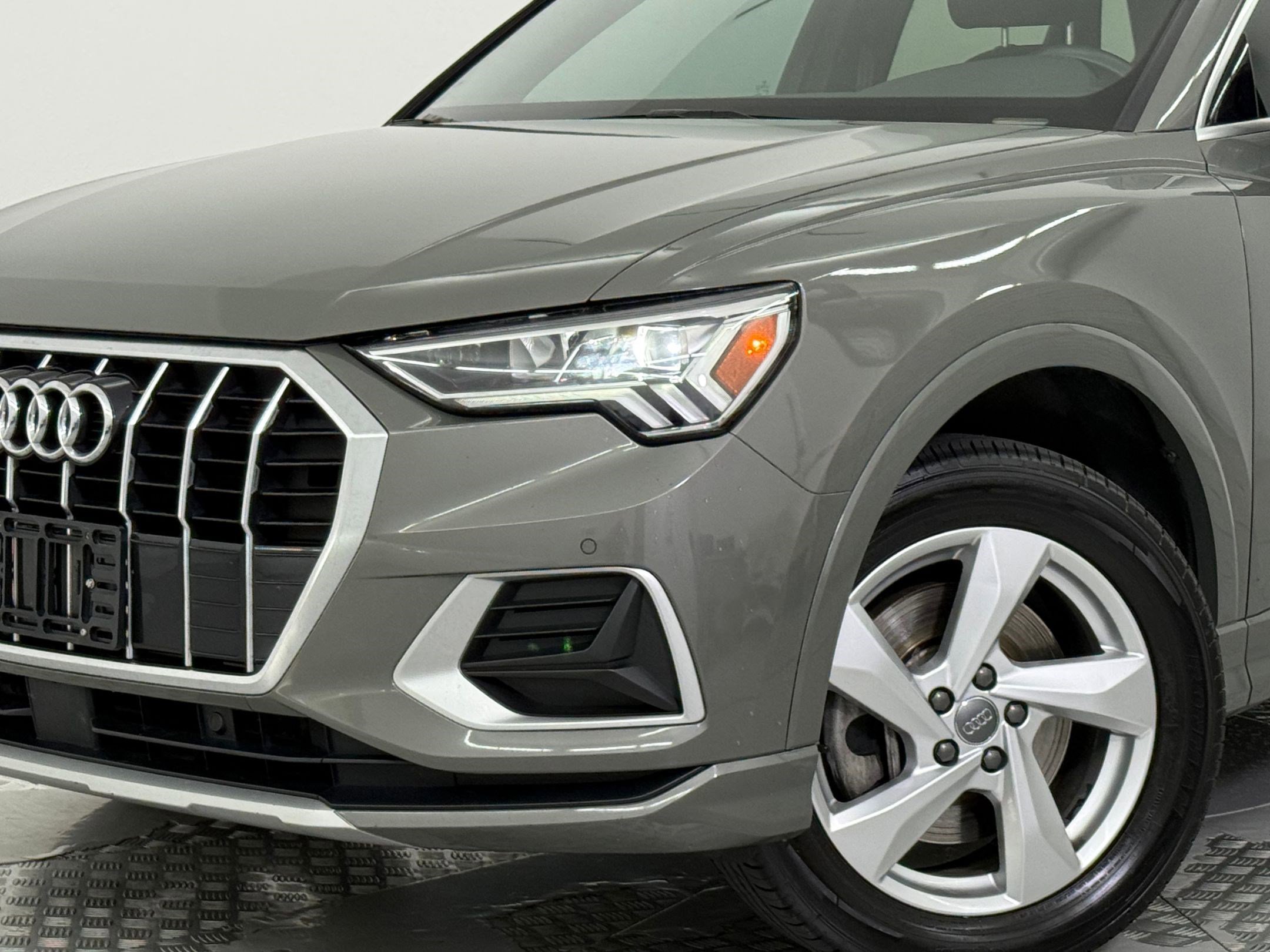 Used 2020 Audi Q3 2.0T Premium Plus w/ Premium Plus Package image 11