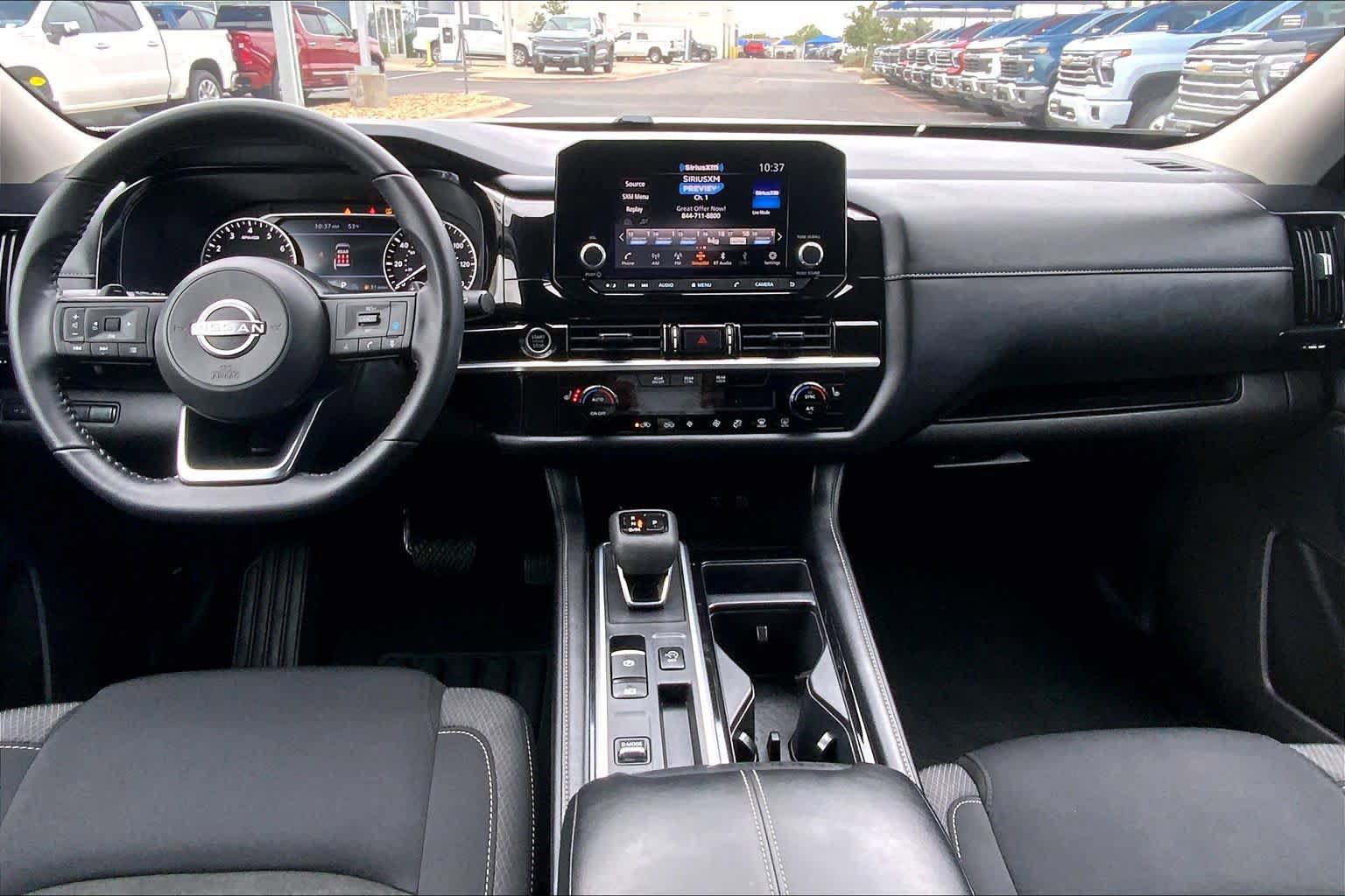 Used 2024 Nissan Pathfinder SV FWD image 16