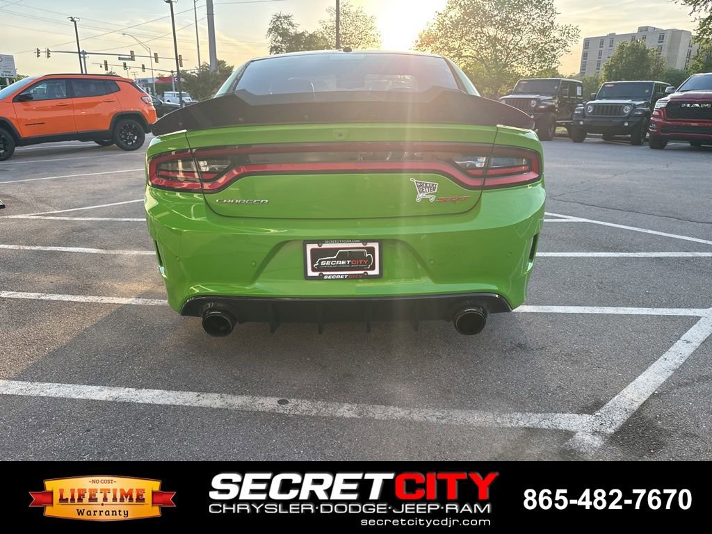 Used 2017 Dodge Charger SRT w/ Harman/Kardon Audio Group image 6