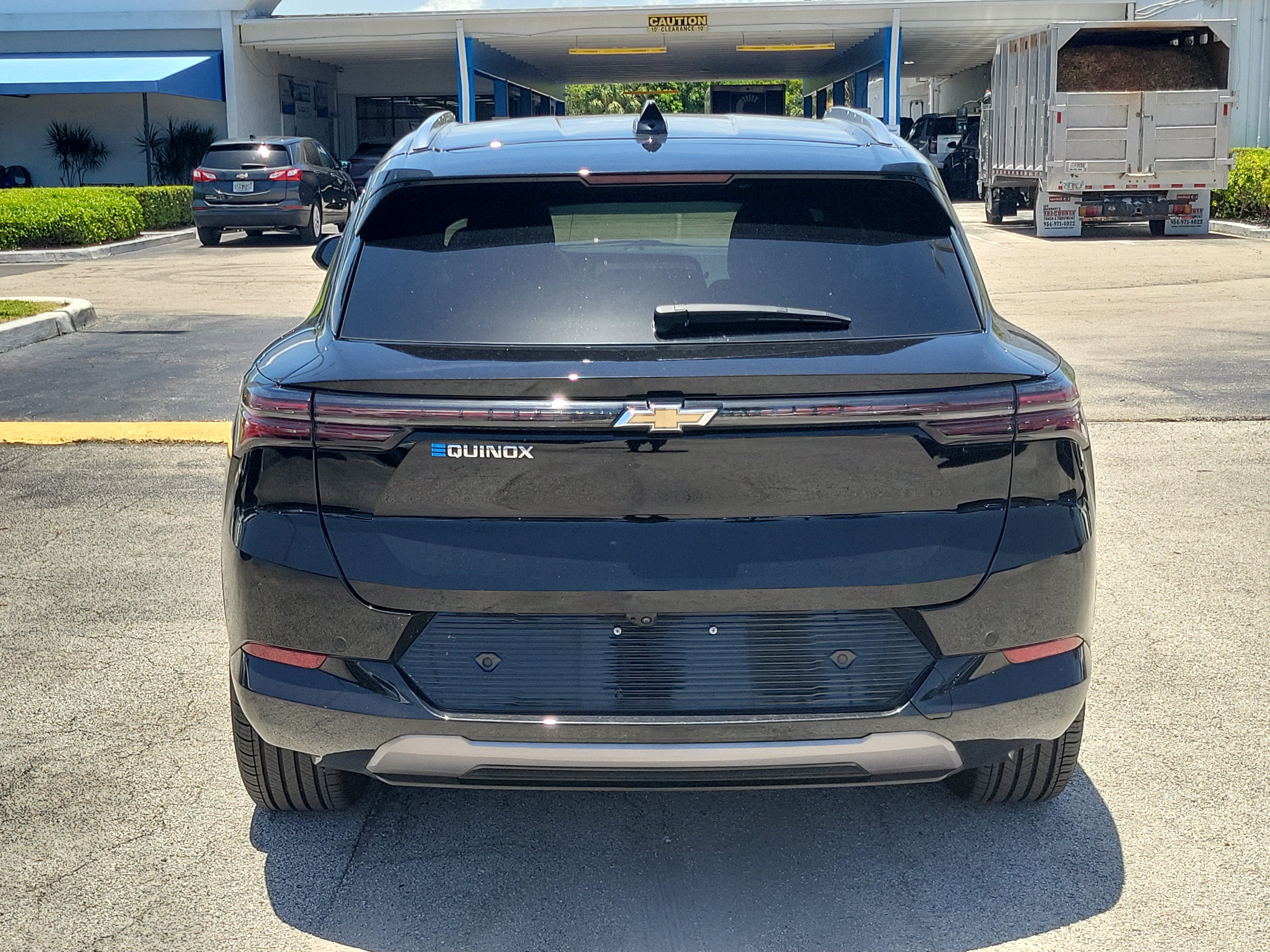 Used 2024 Chevrolet Equinox EV LT FWD image 4