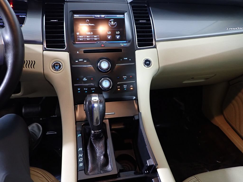 Used 2015 Ford Taurus SEL w/ Equipment Group 201A FWD image 27