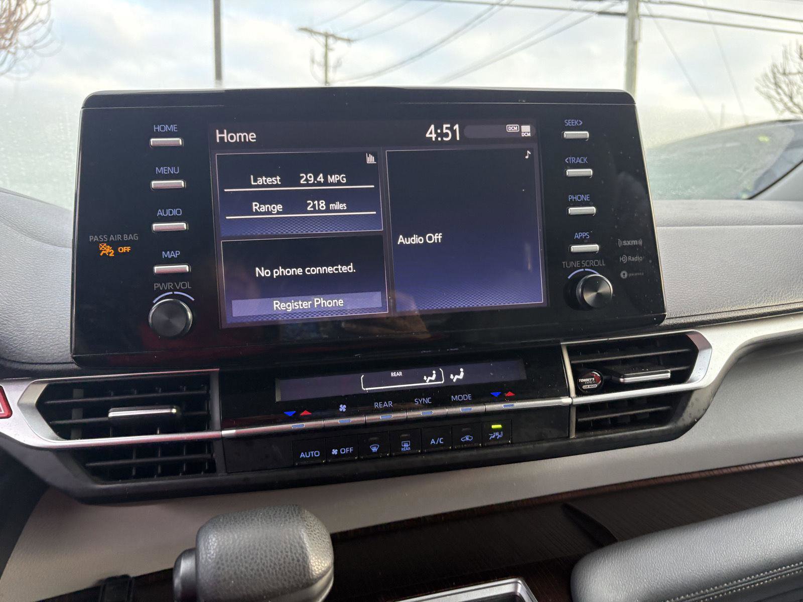 Used 2021 Toyota Sienna LE image 19