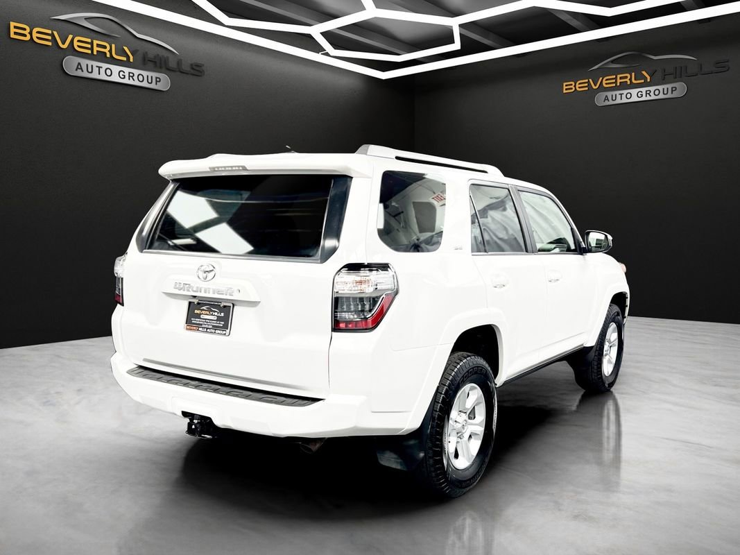 Used 2017 Toyota 4Runner SR5 image 5