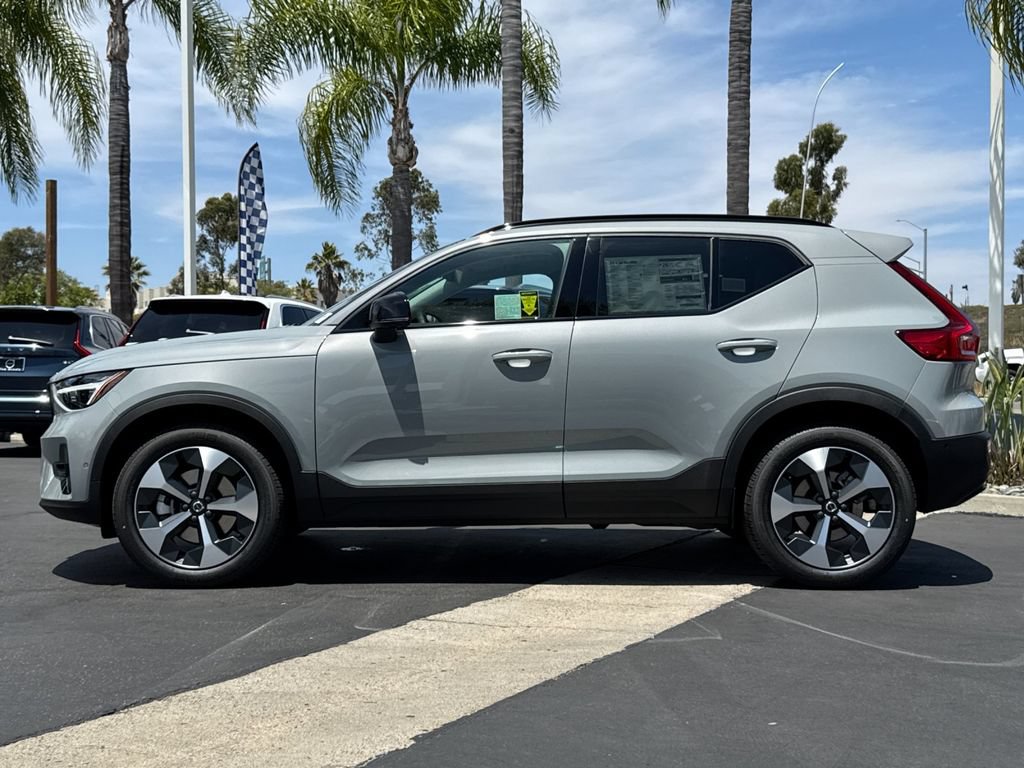 New 2026 Volvo XC40 B5 Plus w/ Protection Package Premier AWD/4WD image 2