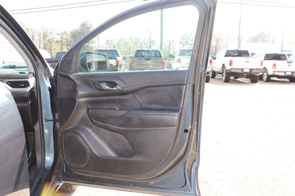 Used 2020 GMC Acadia SLT FWD image 30