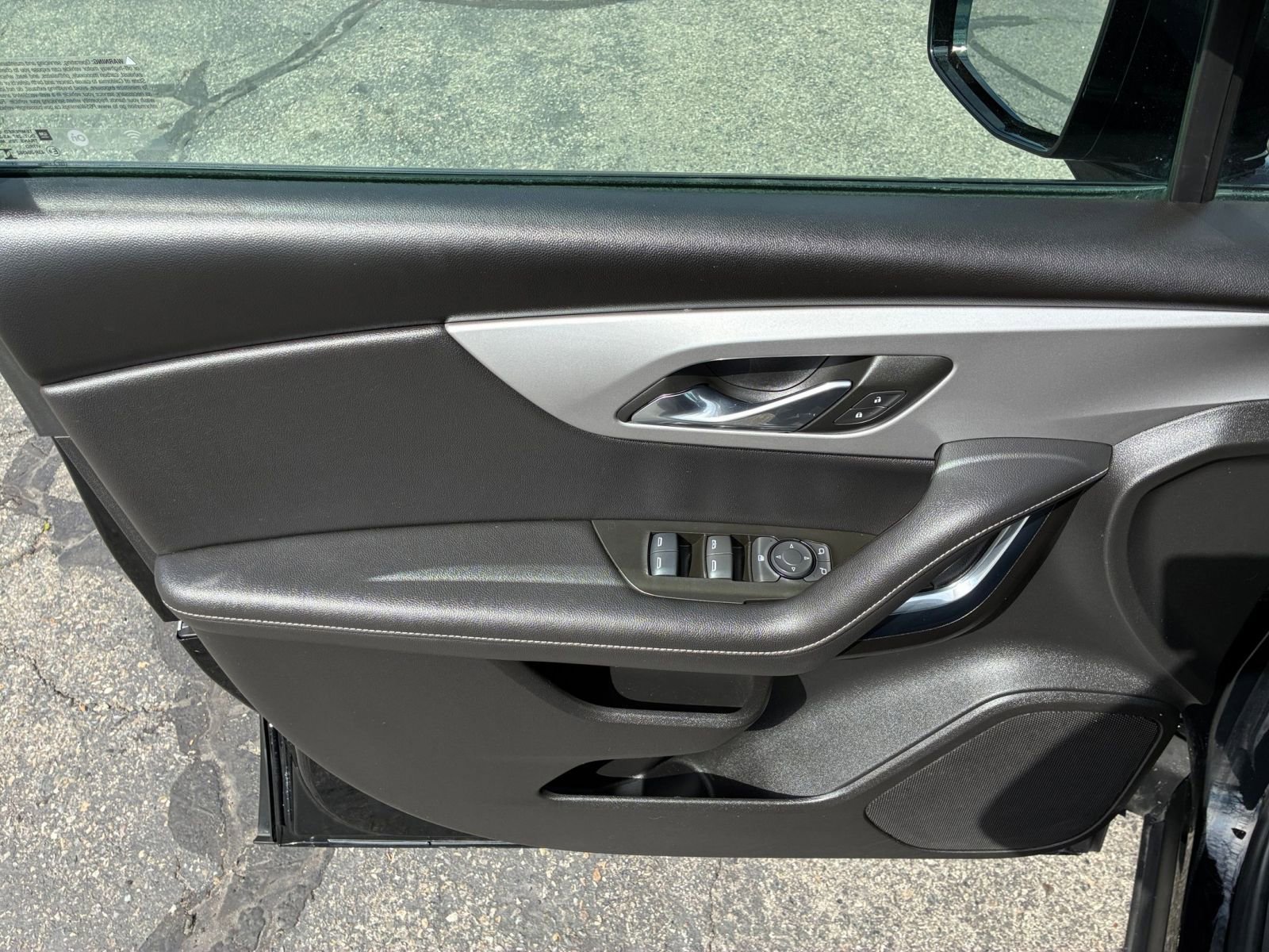 Used 2025 Chevrolet Blazer LT image 18