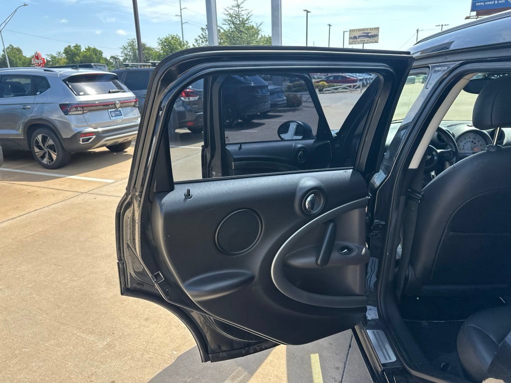 Used 2012 MINI Cooper Countryman FWD image 12