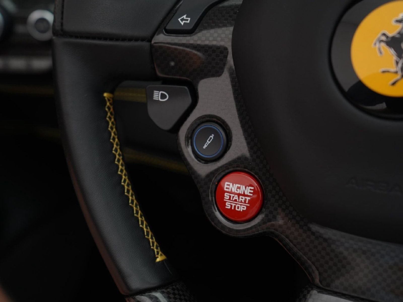 Used 2018 Ferrari 488 Spider RWD image 35