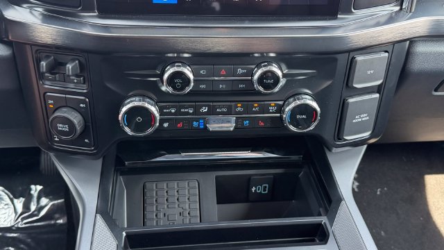New 2026 Ford F350 Lariat w/ Black Appearance Package AWD/4WD image 24