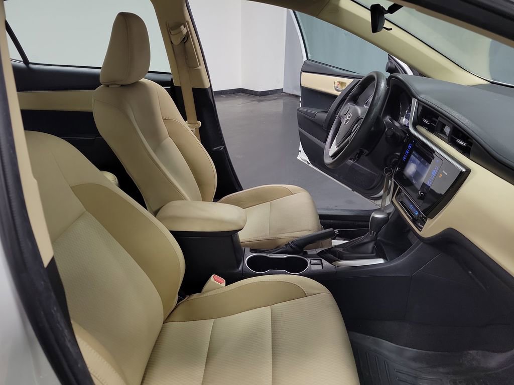 Used 2017 Toyota Corolla LE image 22
