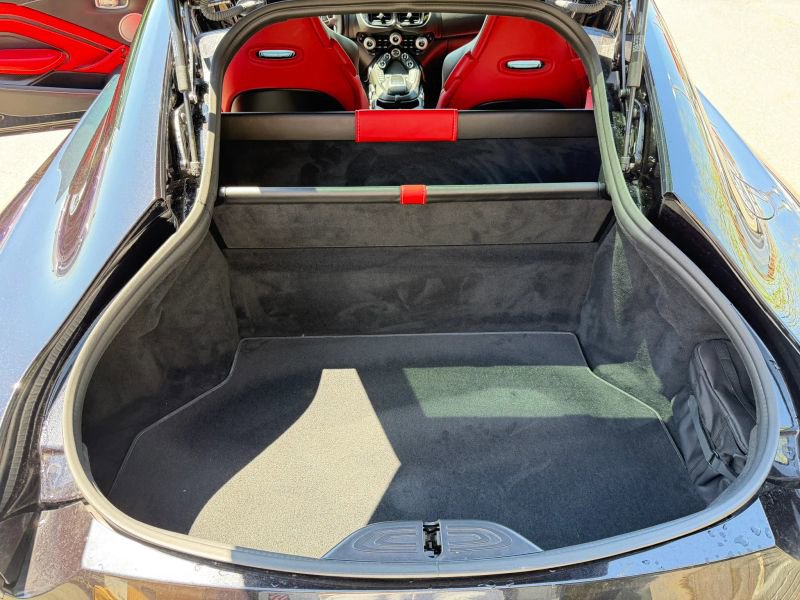 Used 2020 Aston Martin V8 Vantage Coupe RWD image 30