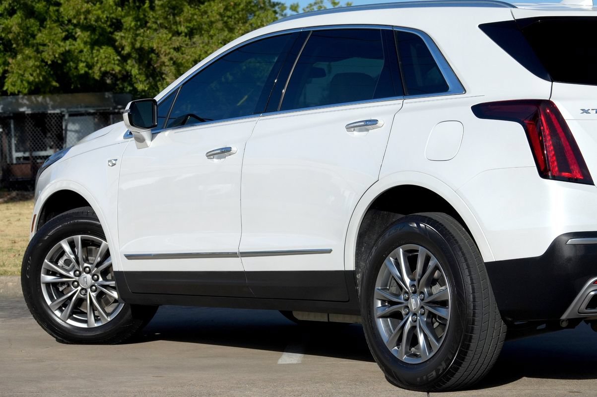 Used 2021 Cadillac XT5 Premium Luxury w/ LPO, Floor Liner Package FWD image 34