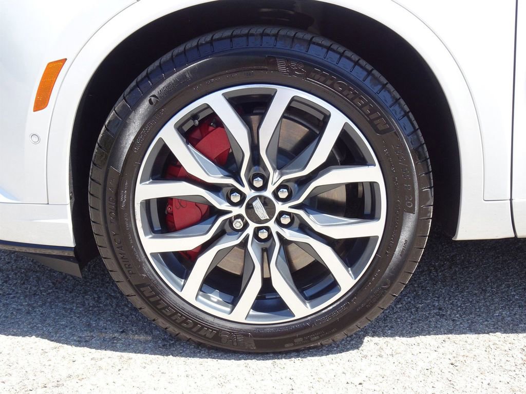Certified 2022 Cadillac XT6 Sport w/ Technology Package AWD/4WD image 23