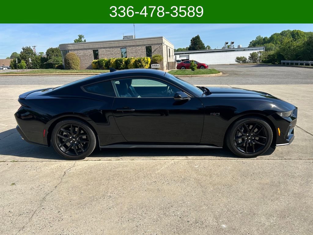 Used 2025 Ford Mustang GT Premium image 6