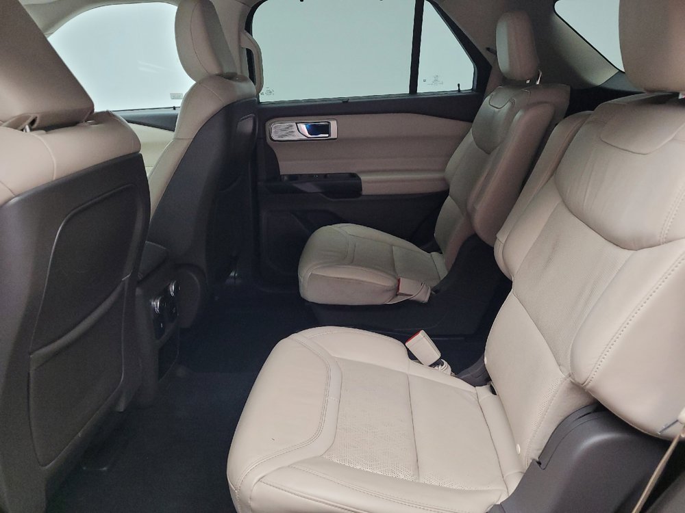 Used 2020 Ford Explorer Platinum w/ Premium Technology Package AWD/4WD image 18