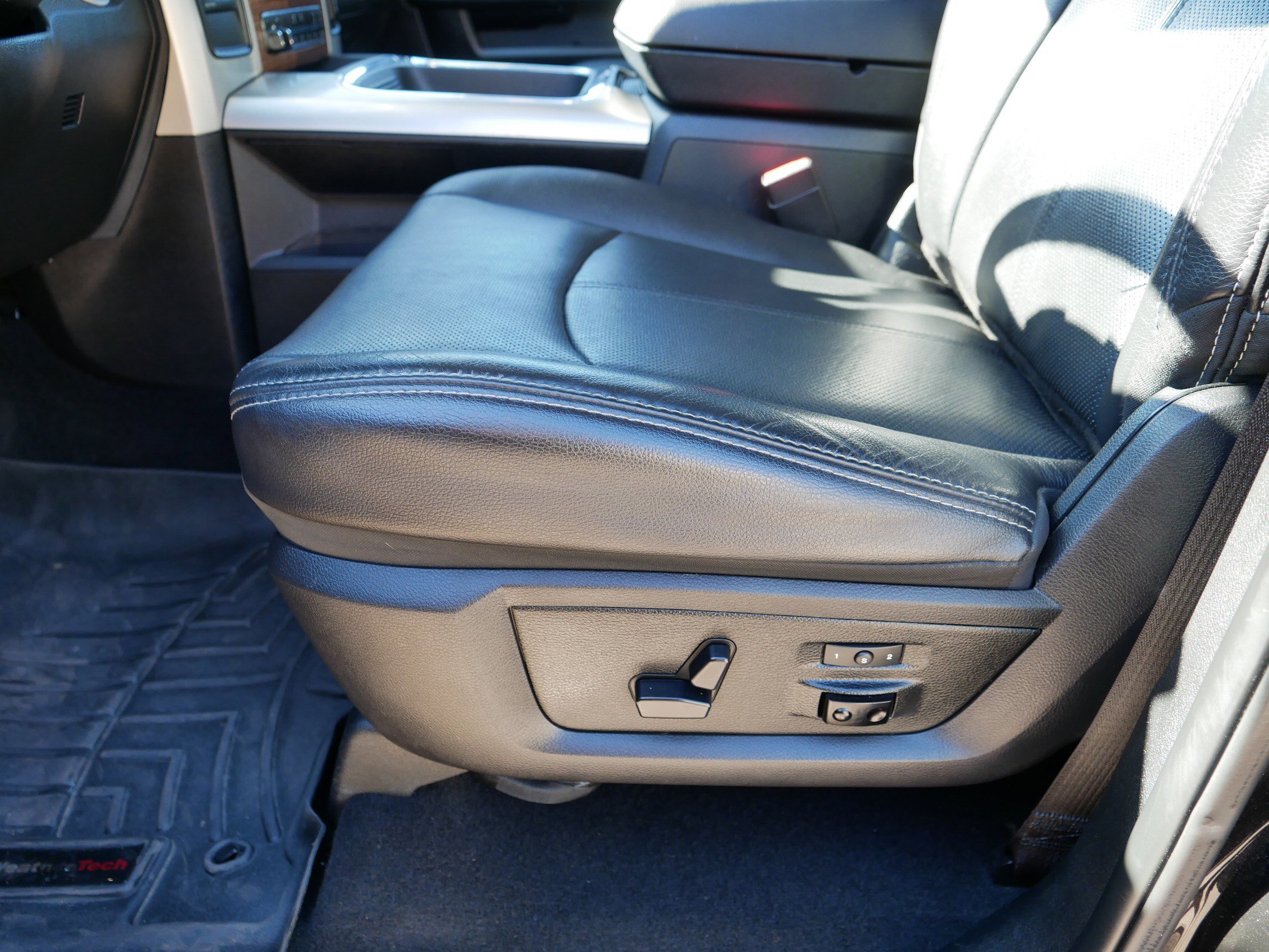 Used 2018 RAM 2500 Laramie w/ Snow Chief Group image 20