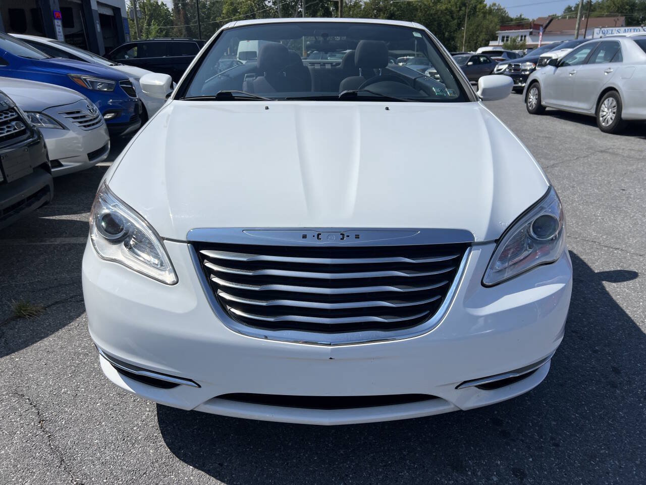 Used 2012 Chrysler 200 Touring FWD image 2