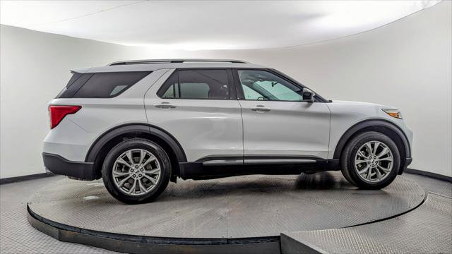 Used 2023 Ford Explorer Limited image 9