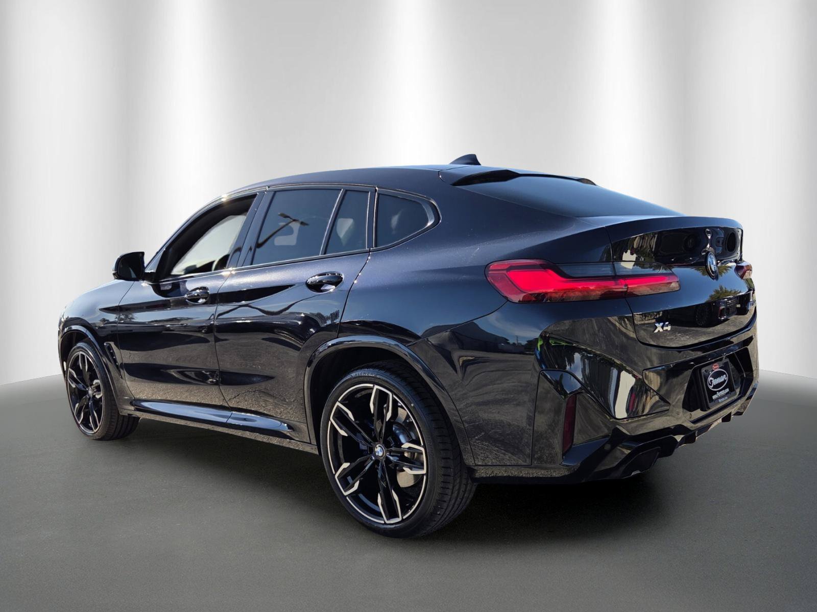 Used 2023 BMW X4 M40i w/ Premium Package AWD/4WD image 5