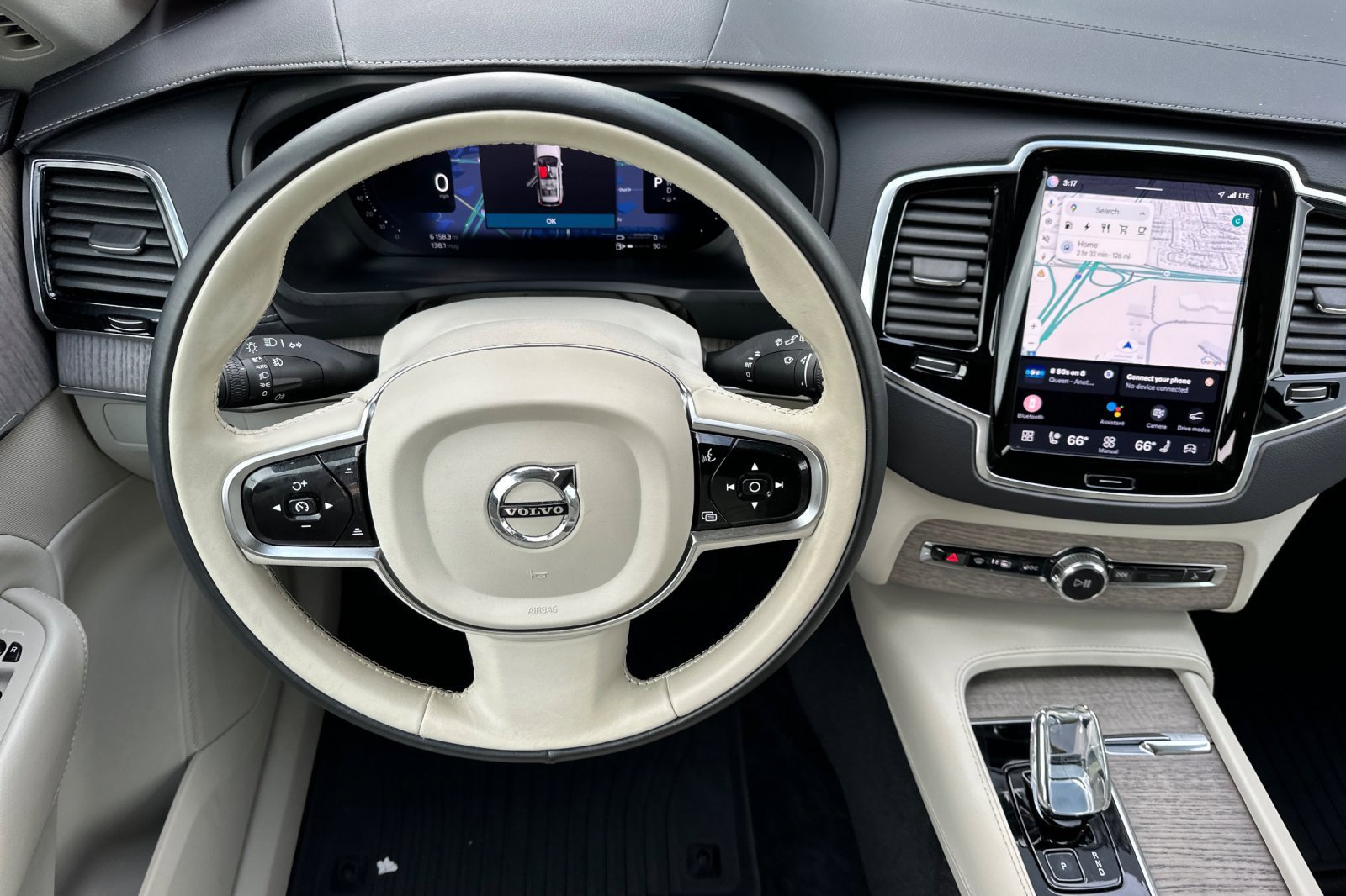 Used 2023 Volvo XC90 T8 Ultimate image 15