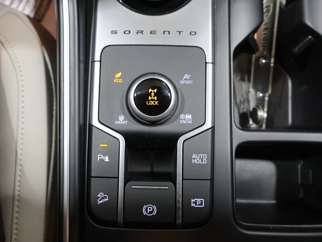 Used 2023 Kia Sorento EX AWD/4WD image 37