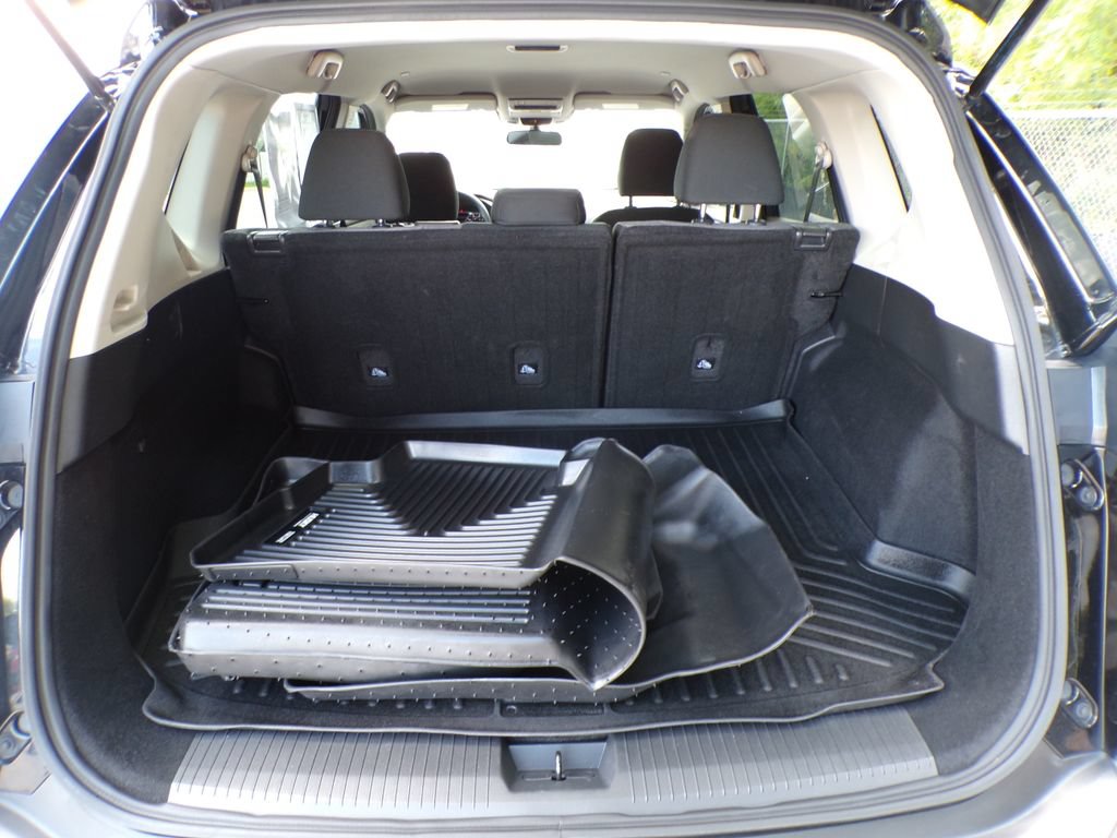 Used 2022 Nissan Rogue SV AWD/4WD image 17
