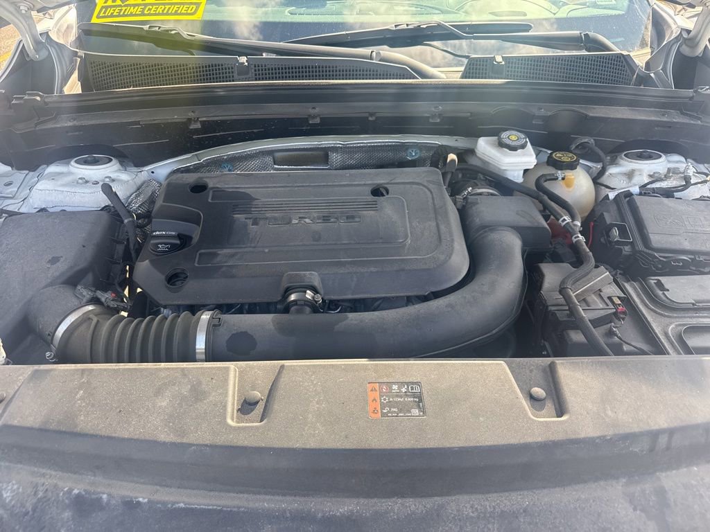 Used 2023 Buick Envision Essence image 38