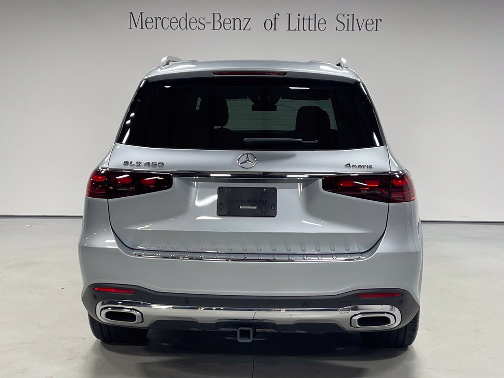 Used 2024 Mercedes-Benz GLS 450 4MATIC image 4