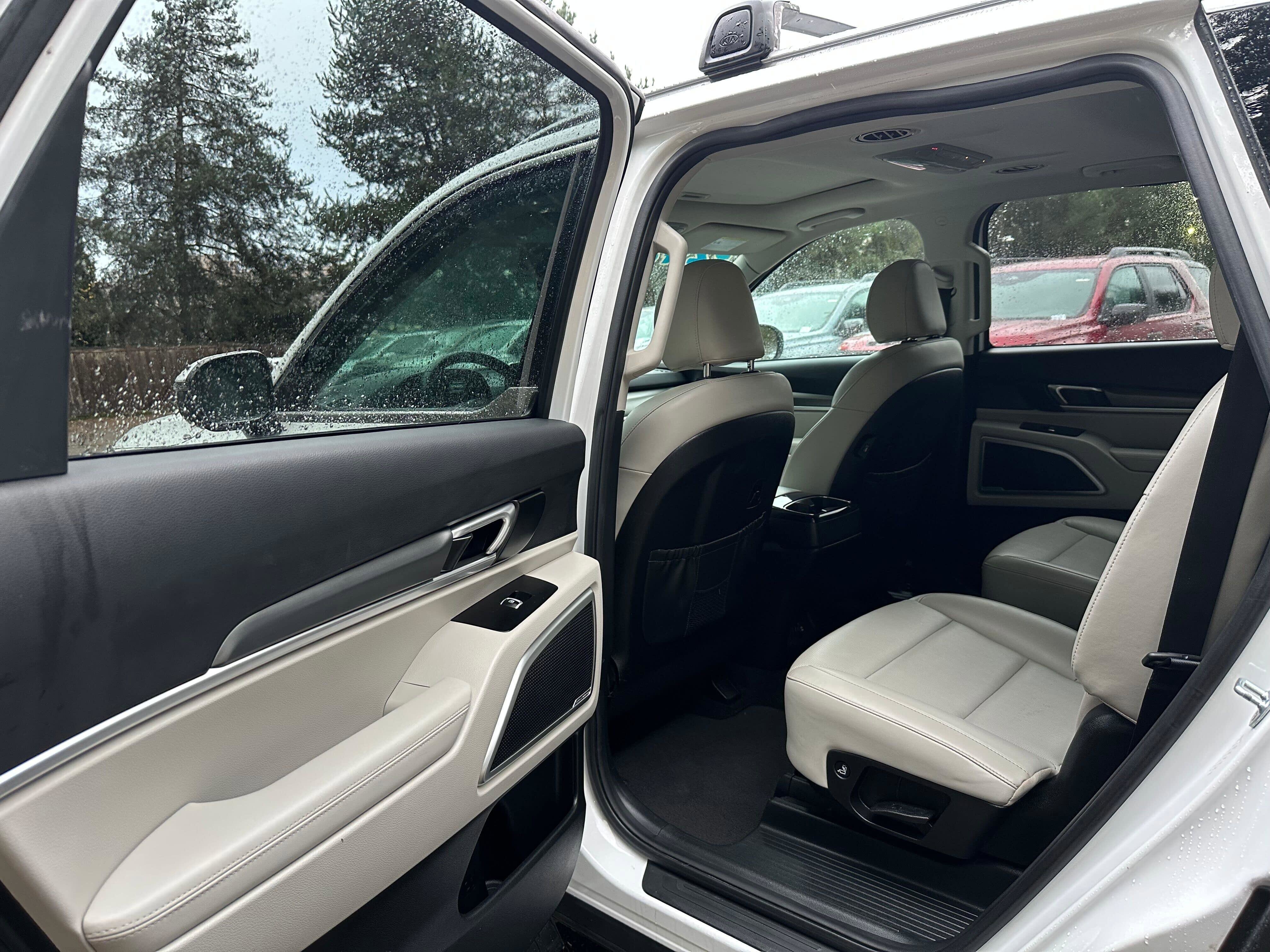 Used 2020 Kia Telluride S image 16