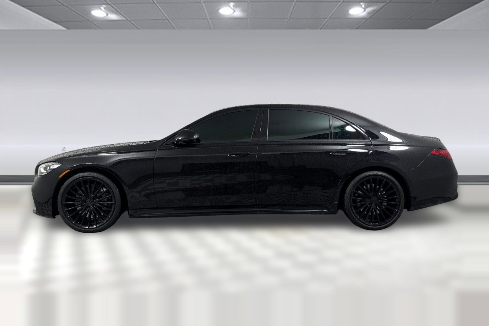 Certified 2022 Mercedes-Benz S 500 4MATIC image 2