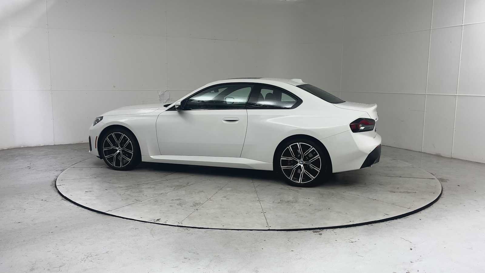 Used 2023 BMW 230i xDrive Coupe w/ Premium Package AWD/4WD image 4