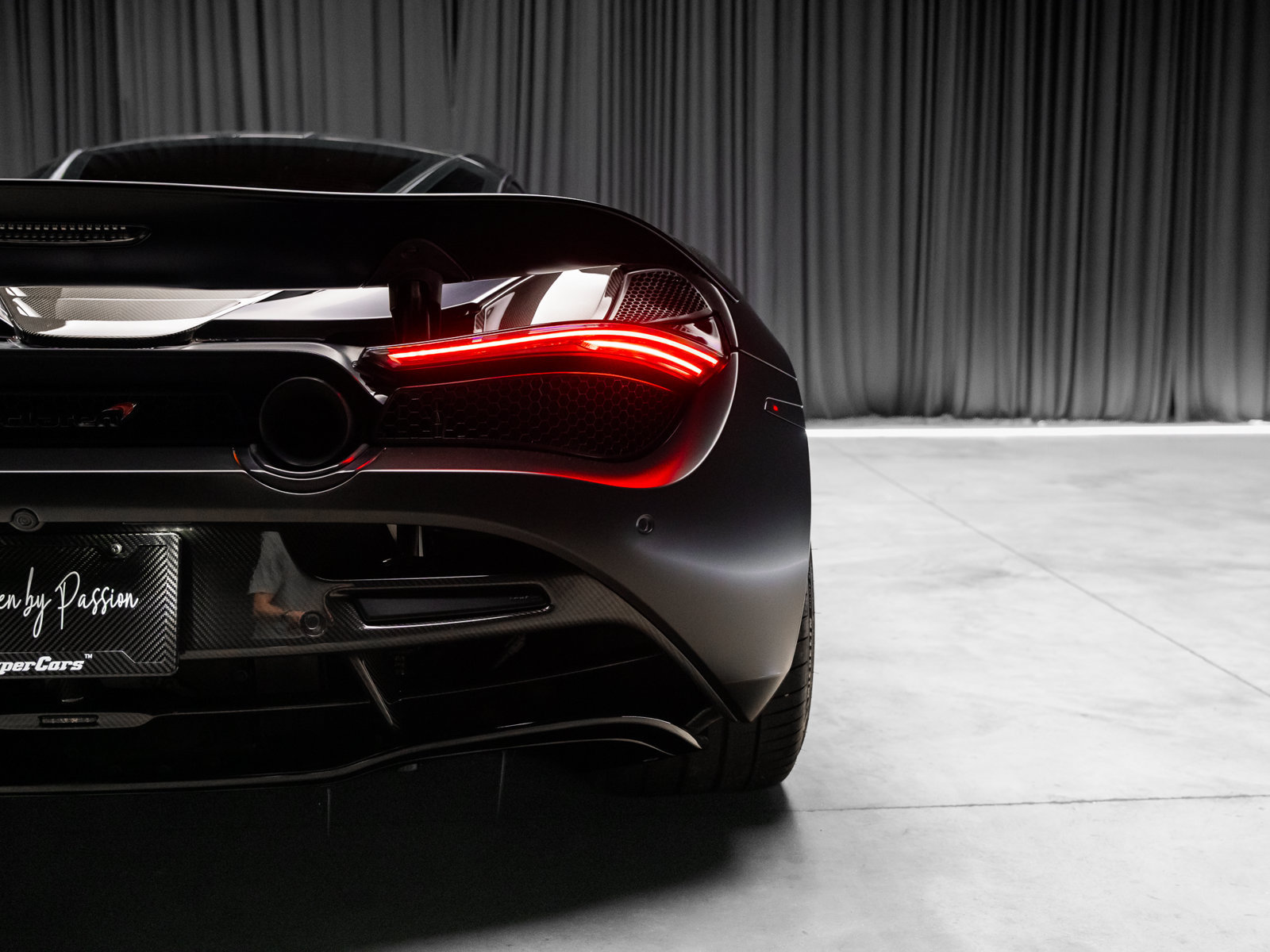Used 2018 McLaren 720S RWD image 46