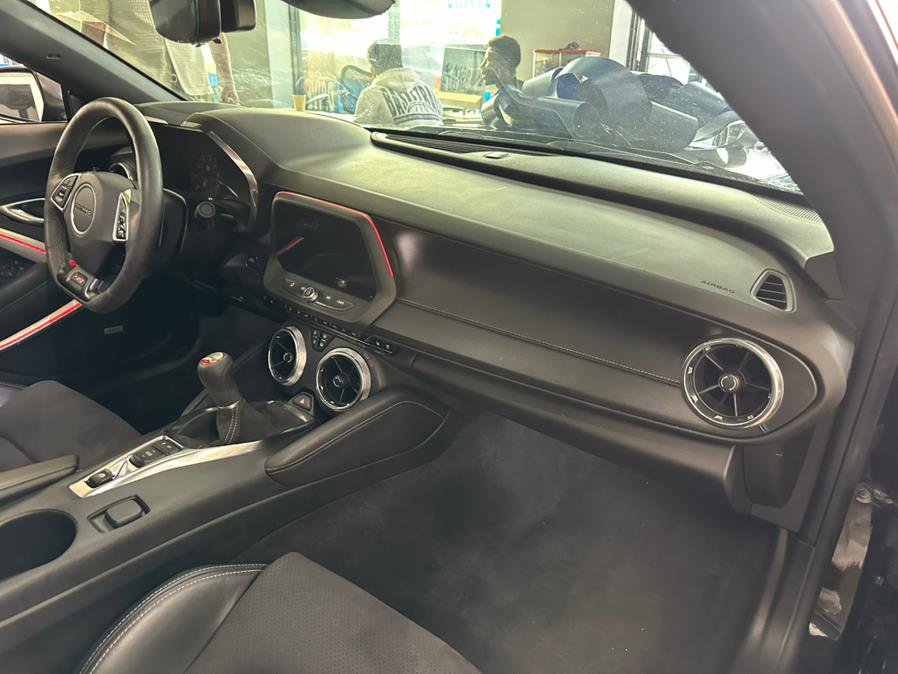 Used 2021 Chevrolet Camaro SS image 32