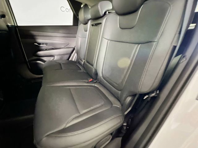 Used 2025 Hyundai Tucson Limited AWD/4WD image 33