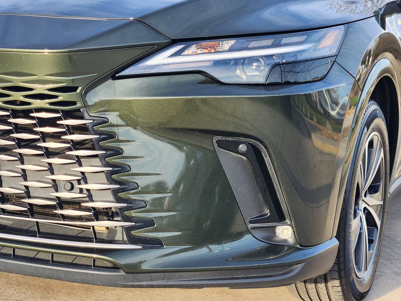 Used 2024 Lexus RX 350 Premium w/ Accessory Package (Z1) image 9